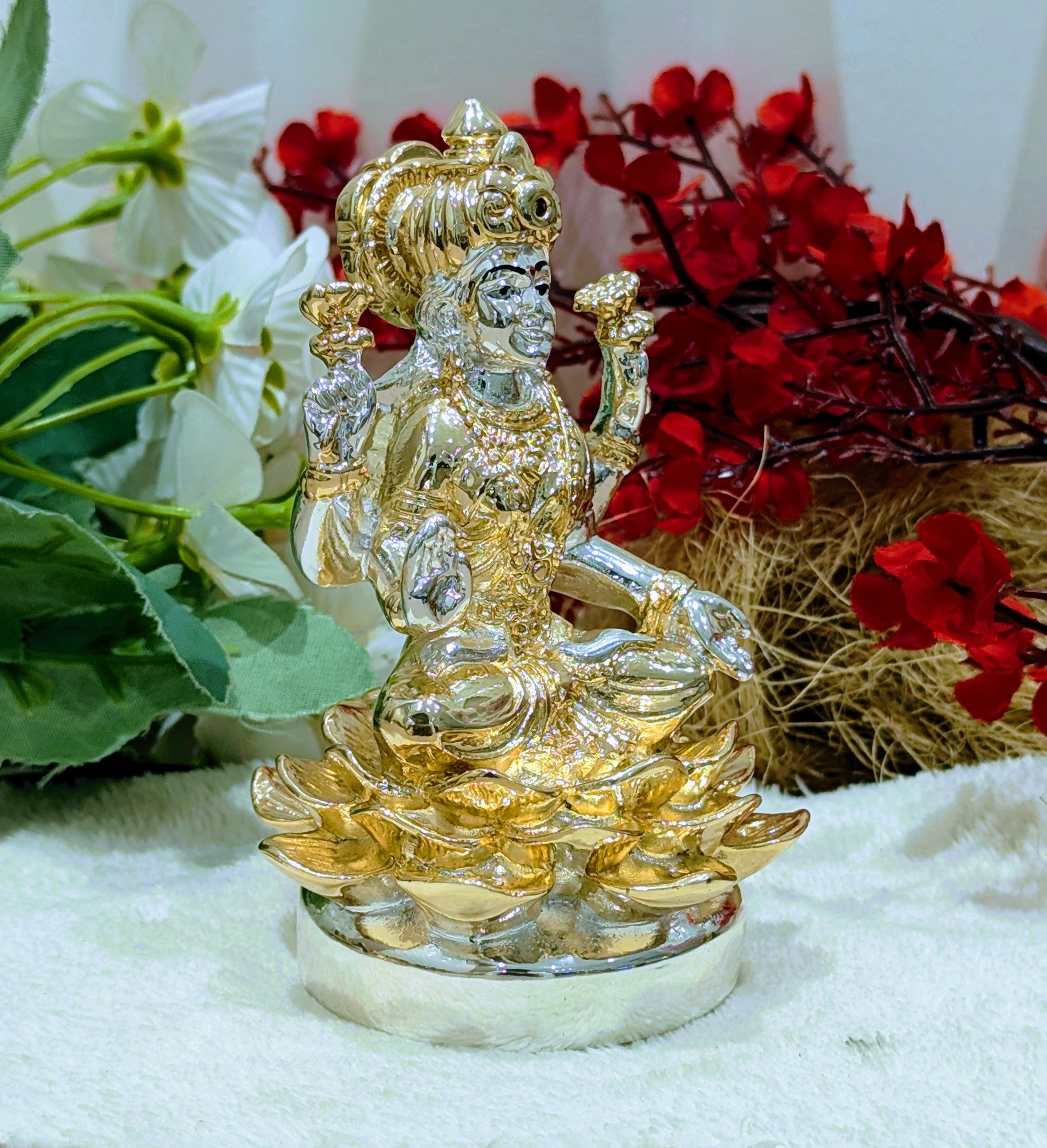 999 Gold-Coated Lakshmi Murti Sitting on Lotus – Exquisite Idol for Home, Office, and Special Occasions