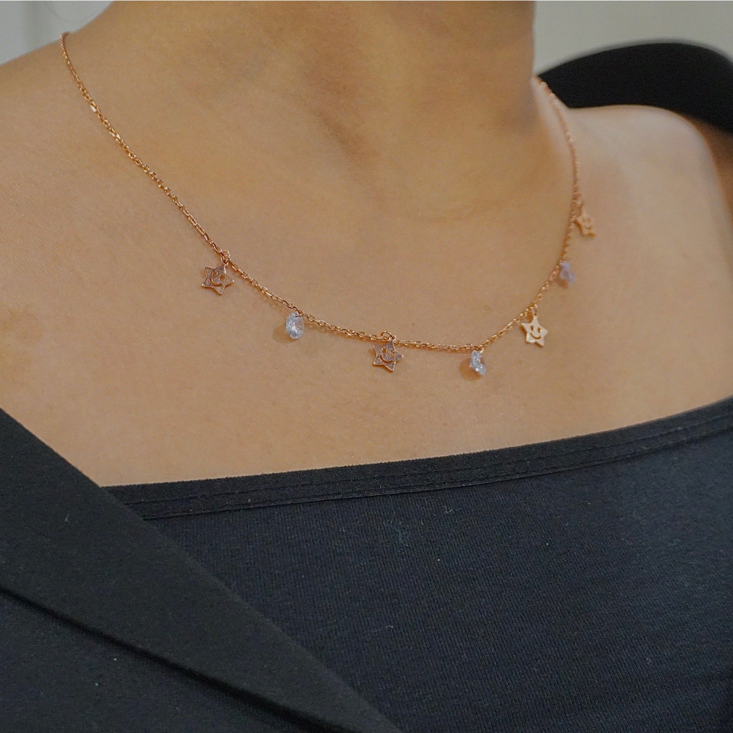 Rose Gold Star Queens Necklace