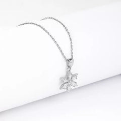 Silver Flowery Snowflake Pendant With Link Chain